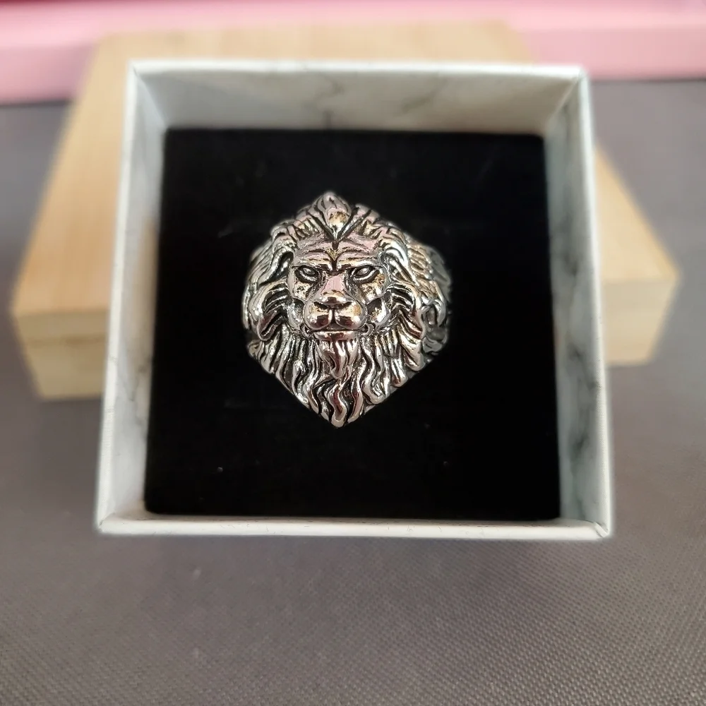 Lion's Head Ring